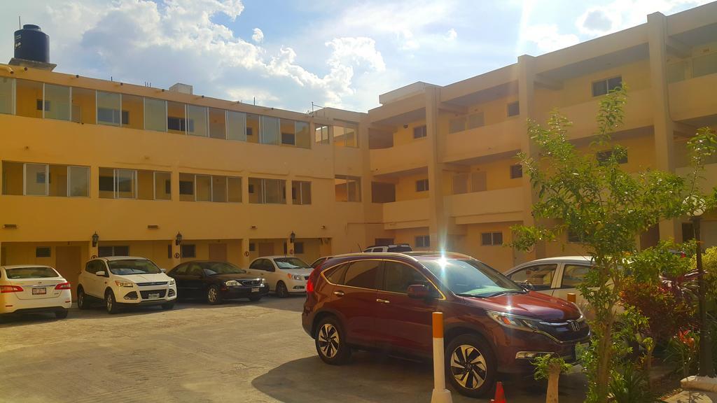 Hotel El Marques Merida Bagian luar foto