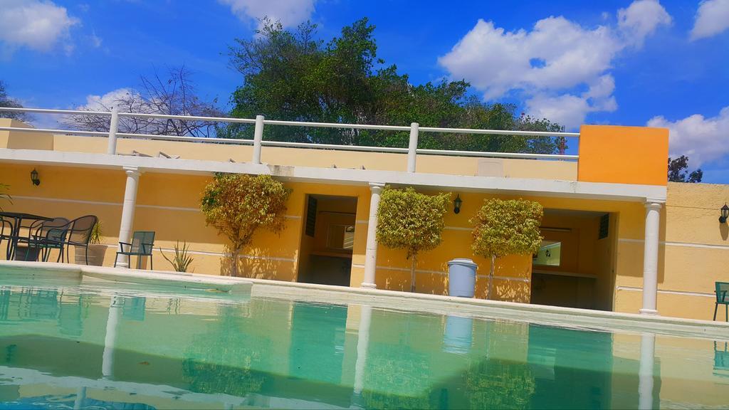 Hotel El Marques Merida Bagian luar foto