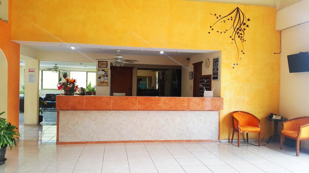 Hotel El Marques Merida Bagian luar foto