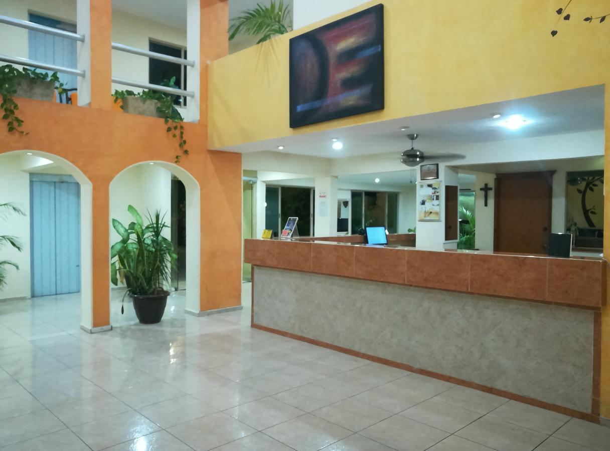 Hotel El Marques Merida Bagian luar foto