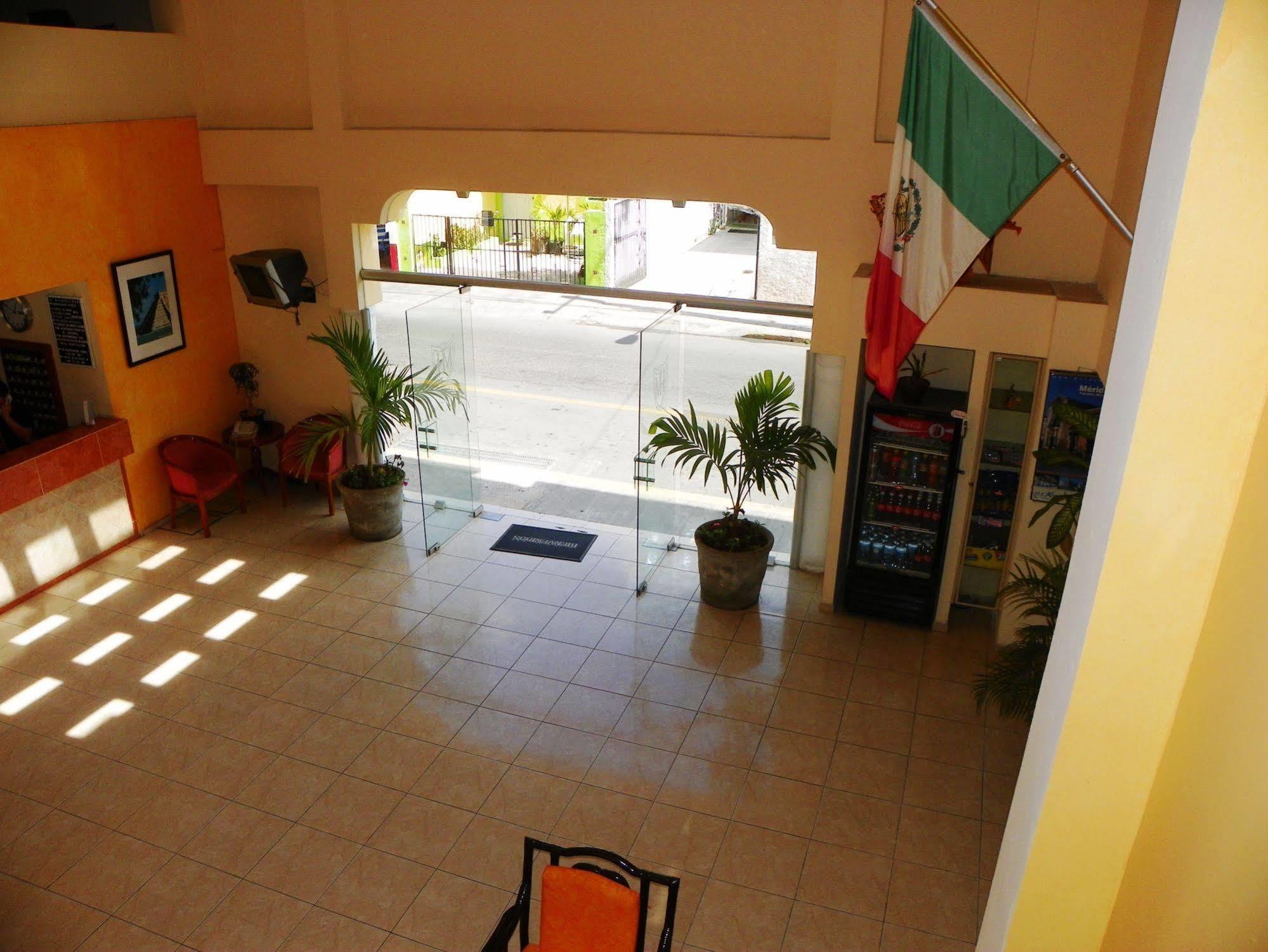 Hotel El Marques Merida Bagian luar foto