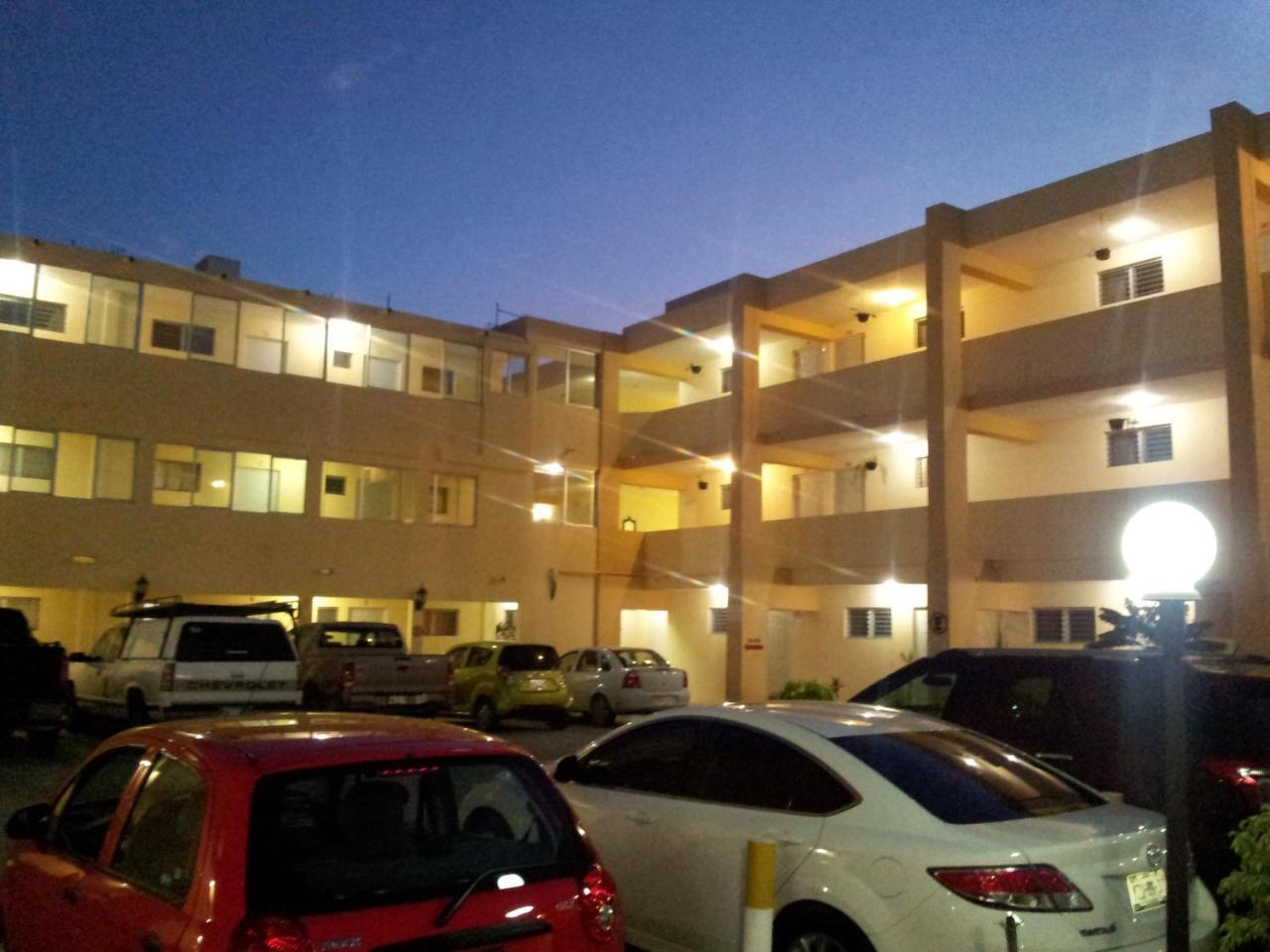 Hotel El Marques Merida Bagian luar foto