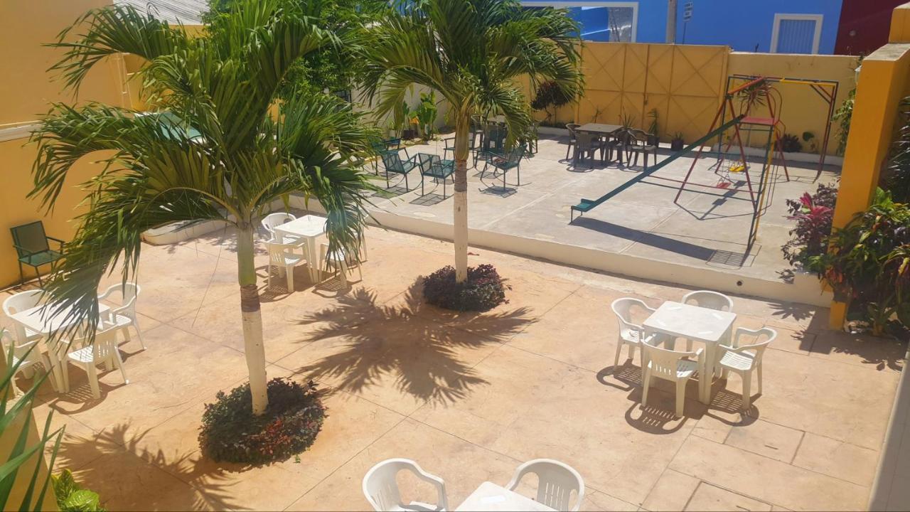 Hotel El Marques Merida Bagian luar foto